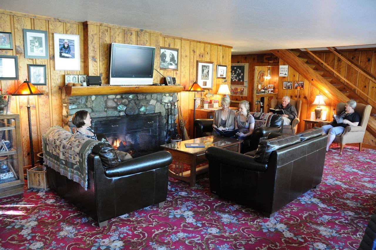 Morrisons Rogue River Lodge Merlin Екстериор снимка