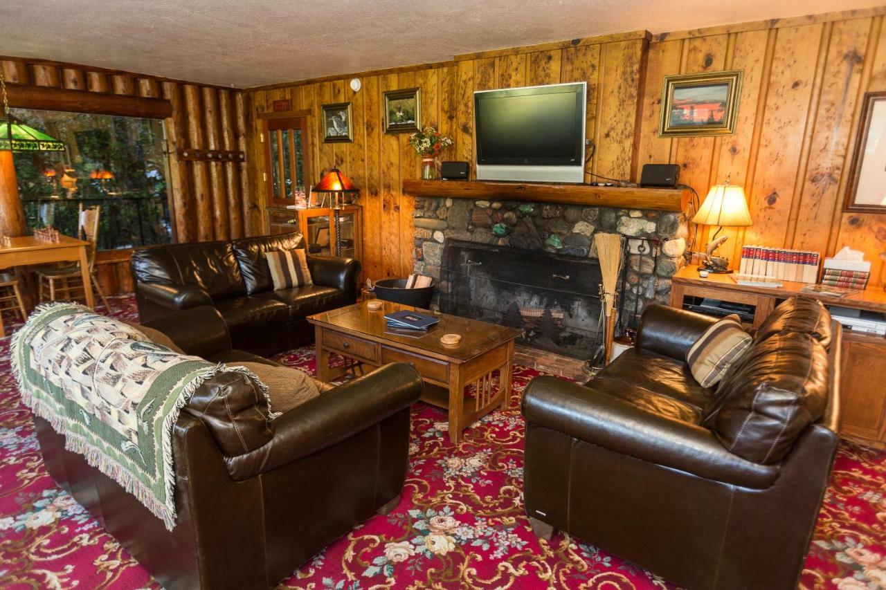Morrisons Rogue River Lodge Merlin Екстериор снимка