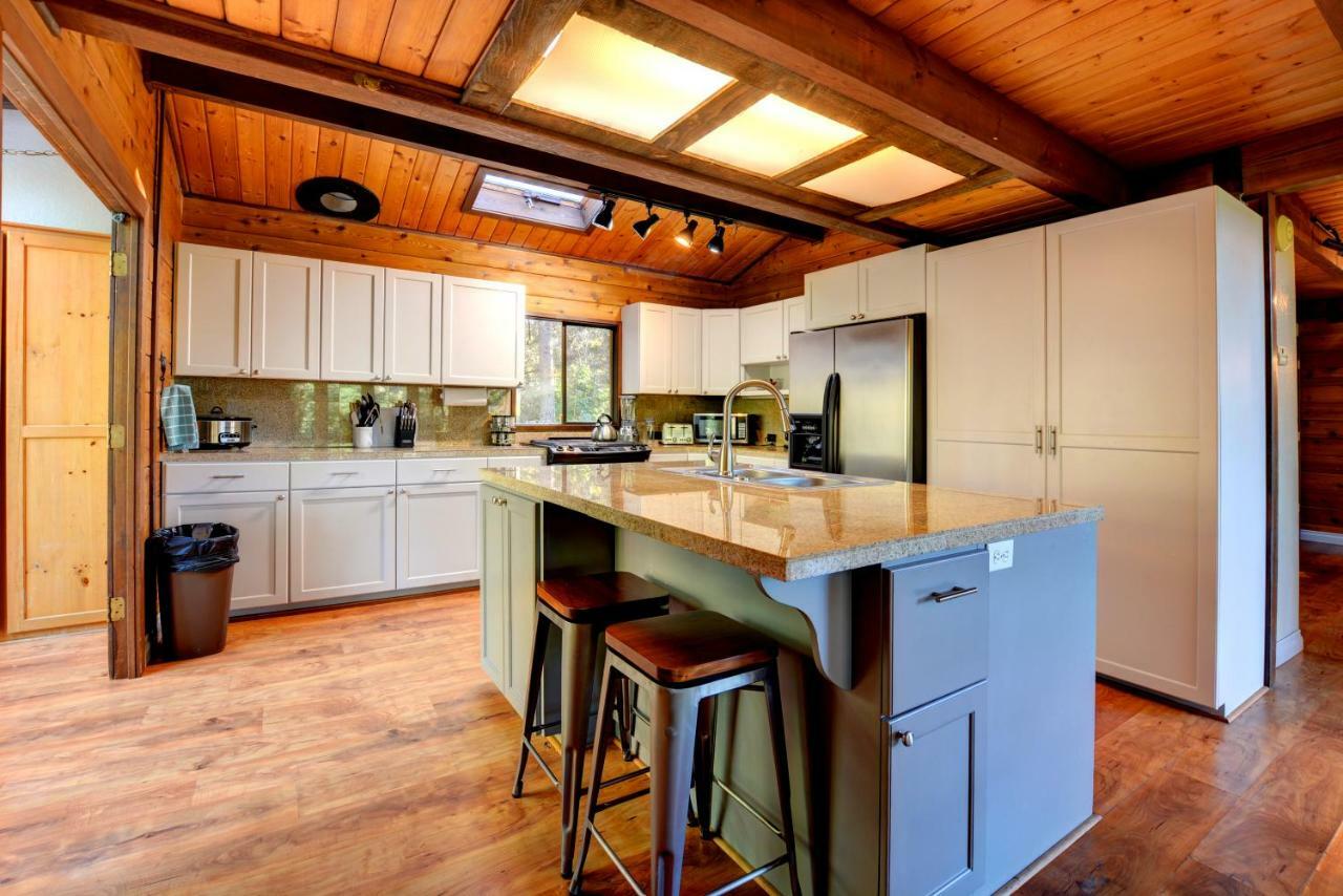 Morrisons Rogue River Lodge Merlin Екстериор снимка